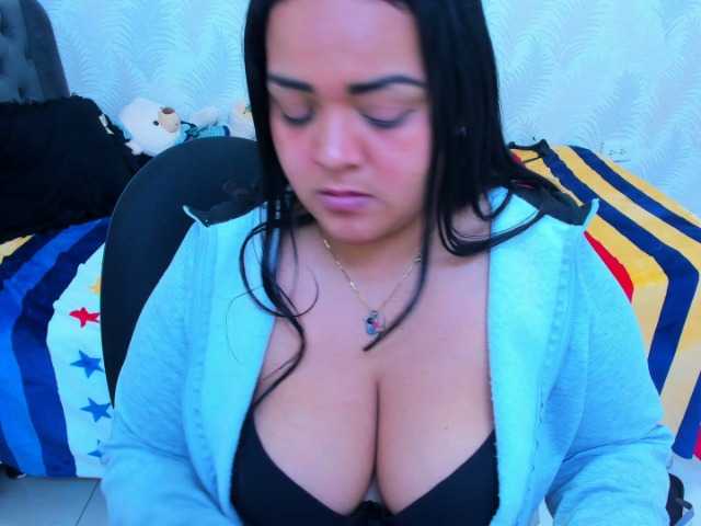 Live sex webcam photo for PaoandSonia #274327750