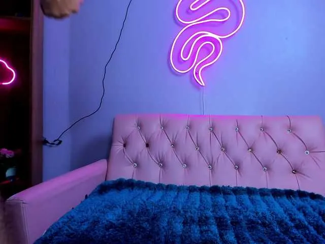 Live sex webcam photo for Paola-Red #273364451