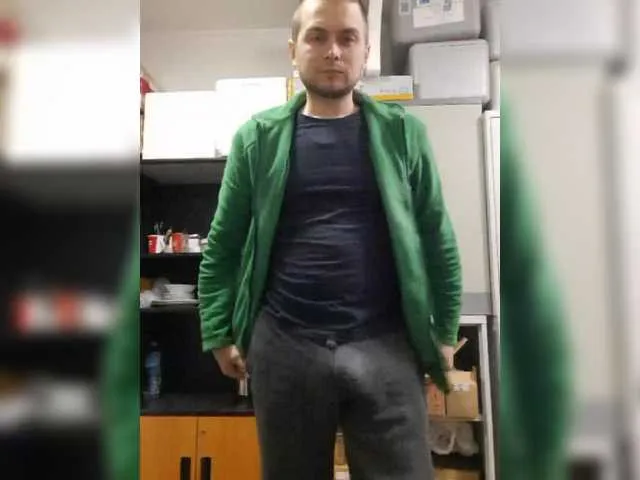 Live sex webcam photo for Papa-Swapa #290366330