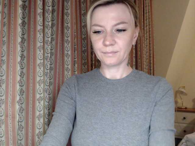 Live sex webcam photo for ParadiseAlina #287919759