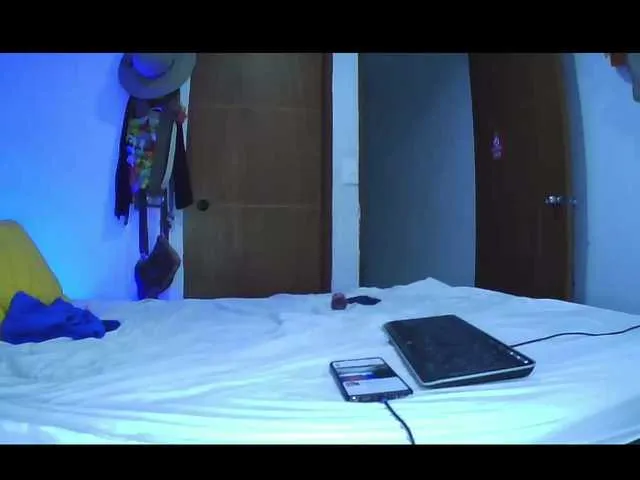 Live sex webcam photo for ParejaXNXX #272834368