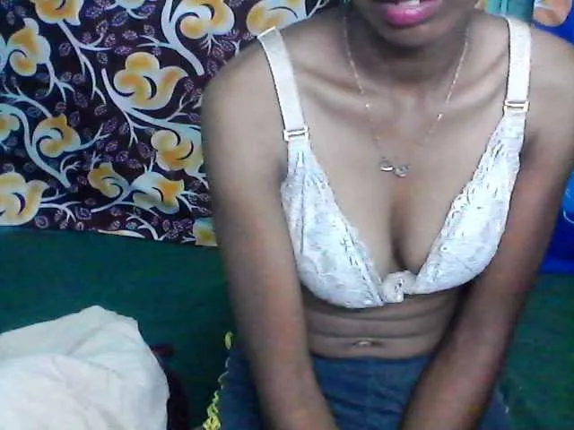 Live sex webcam photo for Parfait- #273333836