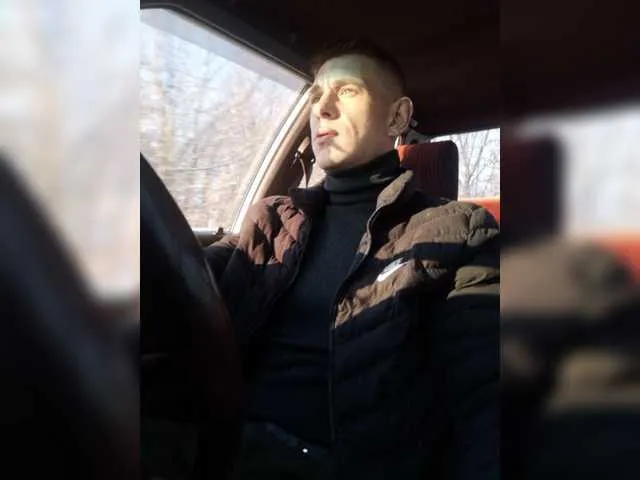 Live sex webcam photo for Parnisha-2 #276847649