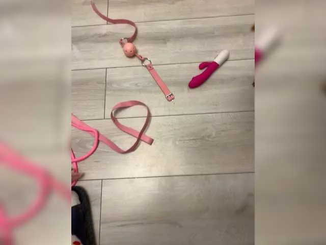 Live sex webcam photo for ParochkaTwiks #273990107