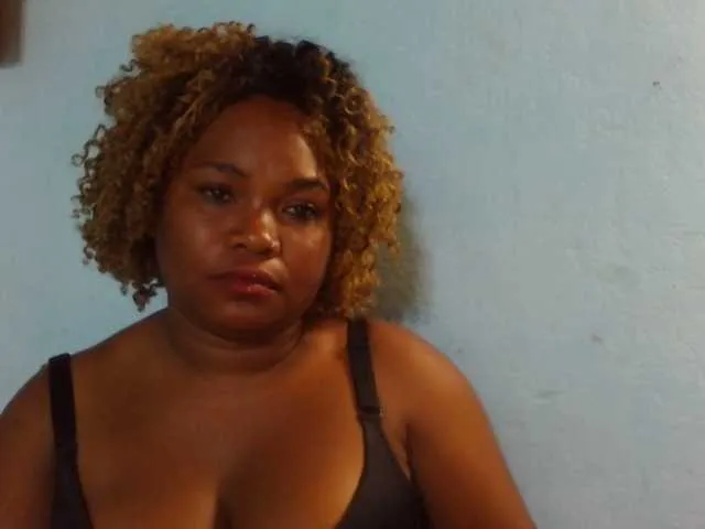 Live sex webcam photo for Pascalinnah #277376782