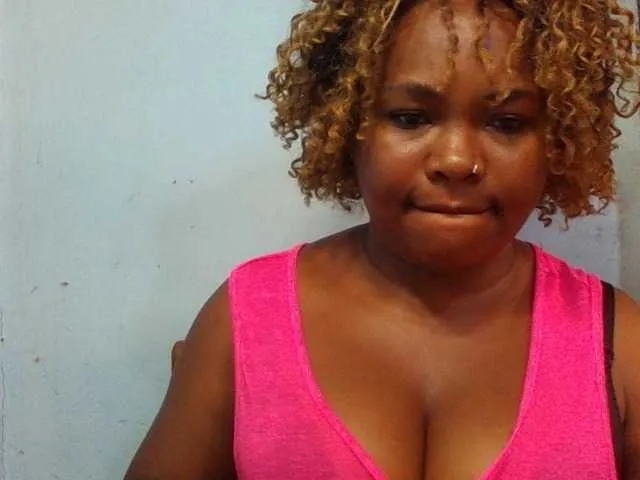 Live sex webcam photo for Pascalinnah #277442189