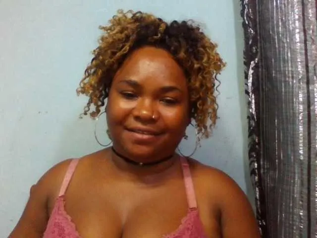 Live sex webcam photo for Pascalinnah #277492465