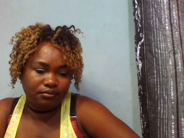 Live sex webcam photo for Pascalinnah #277501909