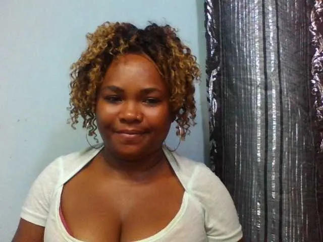 Live sex webcam photo for Pascalinnah #277511809