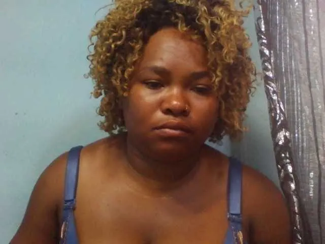 Live sex webcam photo for Pascalinnah #277529426