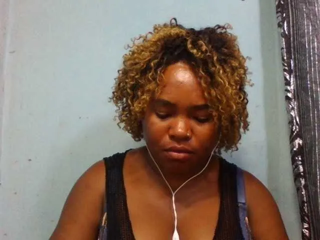 Live sex webcam photo for Pascalinnah #277538723