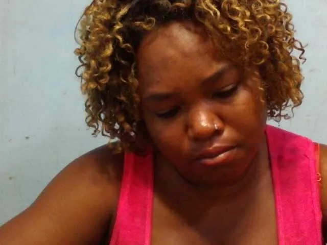 Live sex webcam photo for Pascalinnah #277563248