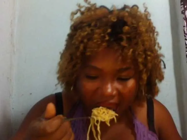 Live sex webcam photo for Pascalinnah #277992980