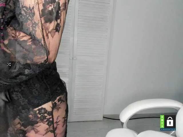 Live sex webcam photo for PassionFruittt #277368837