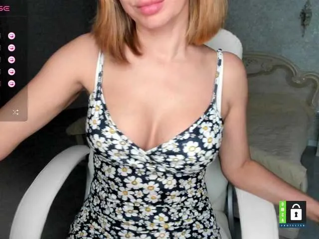 Live sex webcam photo for PassionFruittt #277819703