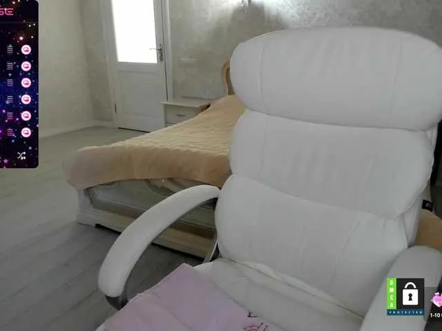 Live sex webcam photo for PassionFruittt #278179133