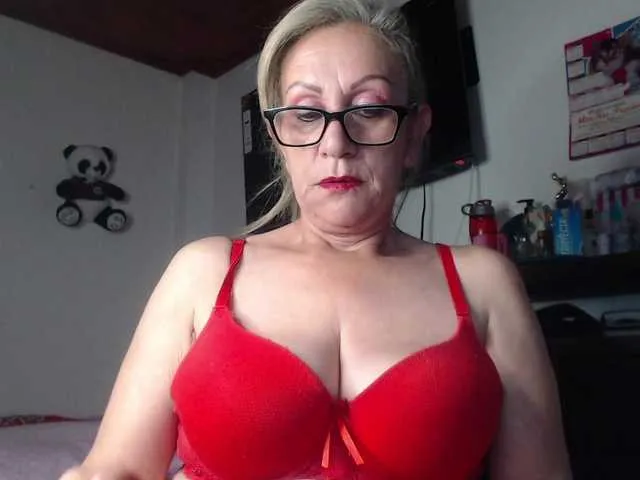 Live sex webcam photo for Pattysex #293962369