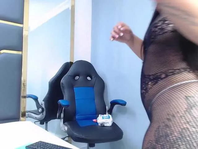 Live sex webcam photo for PaulaDaviss #274532721