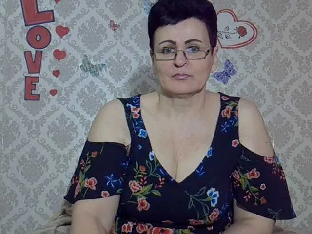 Live sex webcam photo for PaulaGolden #290887056