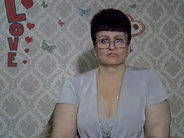 Live sex webcam photo for PaulaGolden #291767141