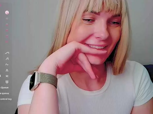 Live sex webcam photo for PaulaKiss #291407312