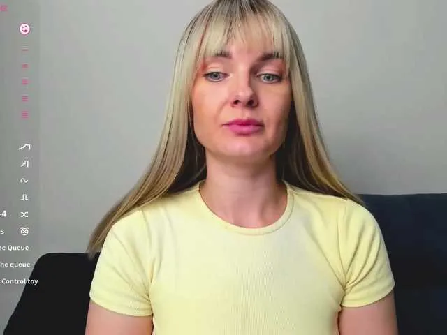 Live sex webcam photo for PaulaKiss #291619813