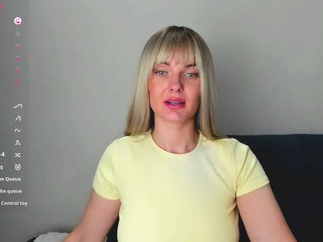 Live sex webcam photo for PaulaKiss #291638661
