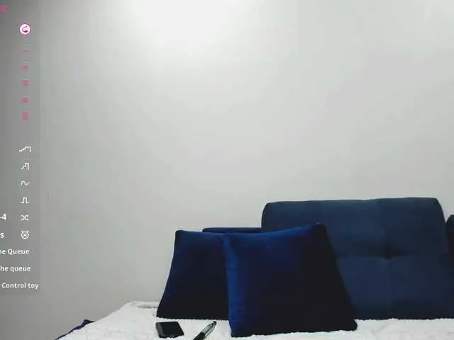 Live sex webcam photo for PaulaKiss #291737213
