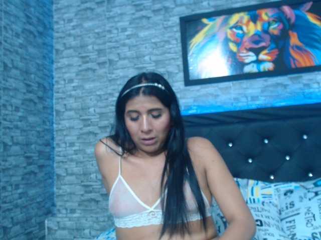 Live sex webcam photo for PaulaValeria #275483314