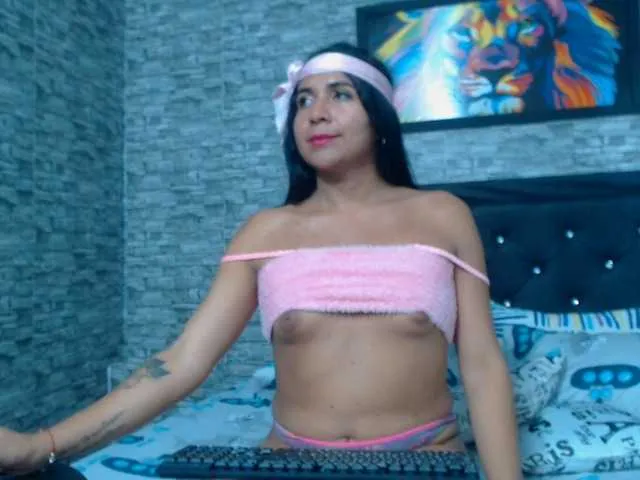 Live sex webcam photo for PaulaValeria #275714013