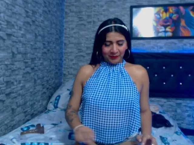 Live sex webcam photo for PaulaValeria #276313364