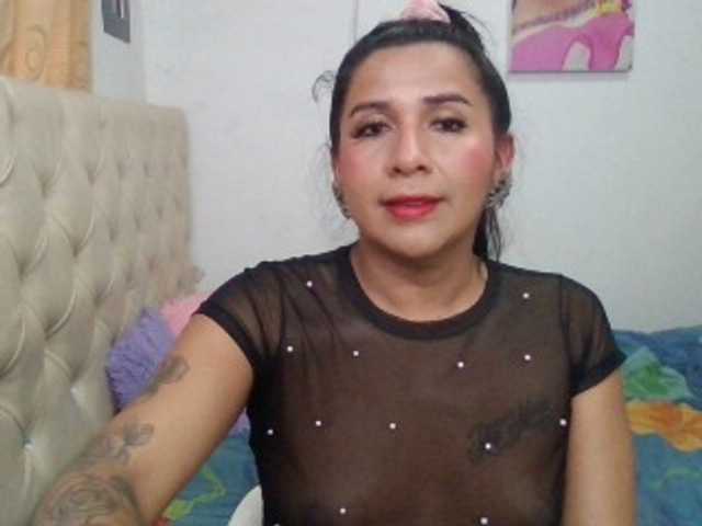 Live sex webcam photo for PaulaValeria #277836484