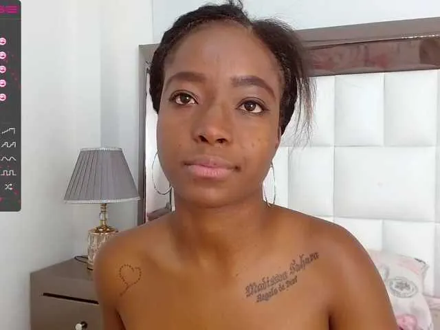 Live sex webcam photo for Paulet6 #272815506