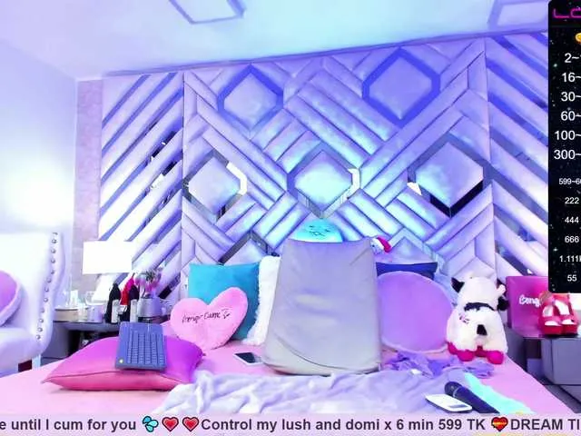 Live sex webcam photo for PaulinRoss #272548817