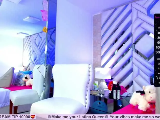 Live sex webcam photo for PaulinRoss #272834003