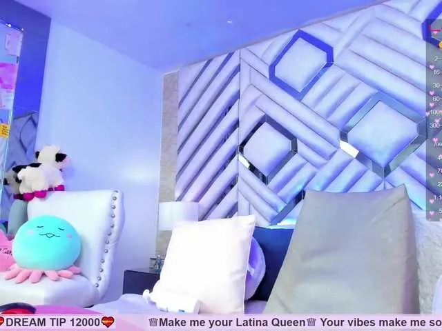 Live sex webcam photo for PaulinRoss #273552985