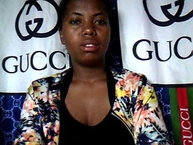 Live sex webcam photo for Paulina-1 #277912172