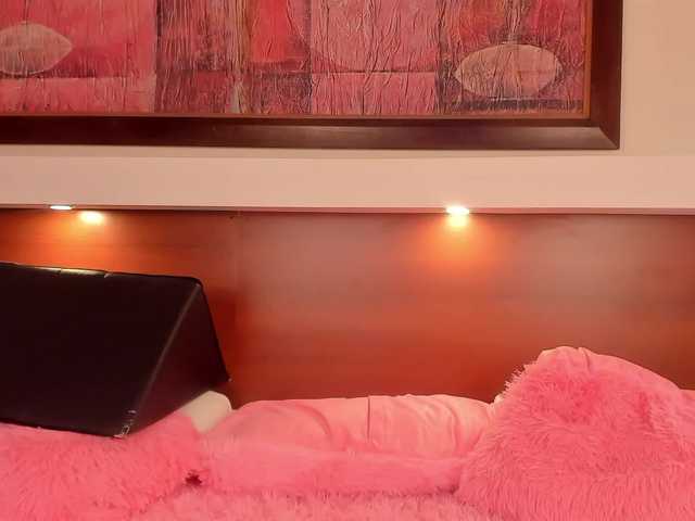 Live sex webcam photo for PaulinaBelush #272167172