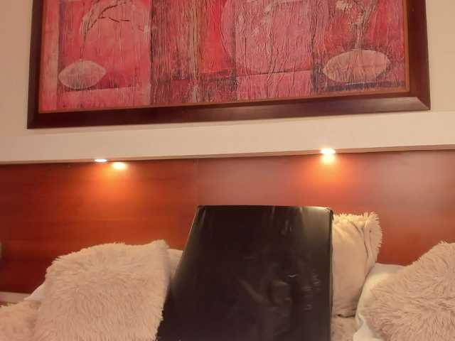 Live sex webcam photo for PaulinaBelush #272624659