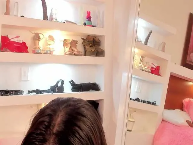 Live sex webcam photo for PaulinaBelush #272842872