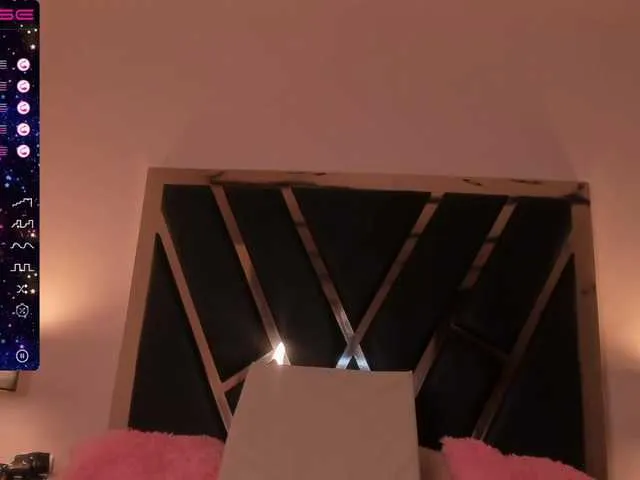 Live sex webcam photo for PaulinaBelush #274816844