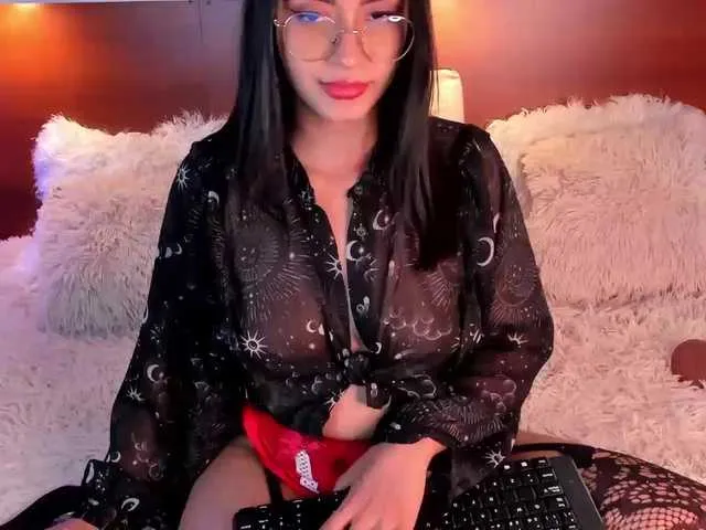 Live sex webcam photo for PaulinaBelush #275954374