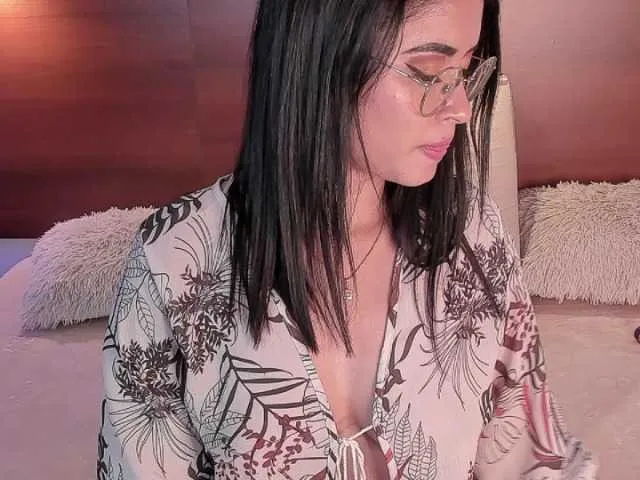 Live sex webcam photo for PaulinaBelush #276380608