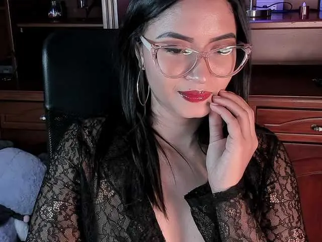 Live sex webcam photo for PaulinaBelush #277370170