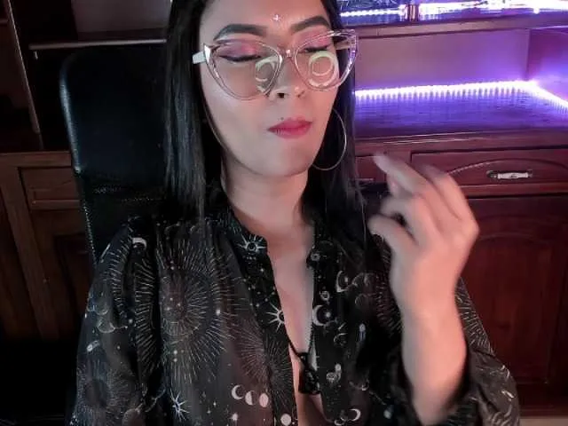 Live sex webcam photo for PaulinaBelush #277499181