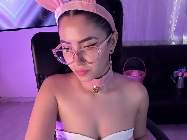 Live sex webcam photo for PaulinaBelush #290897859