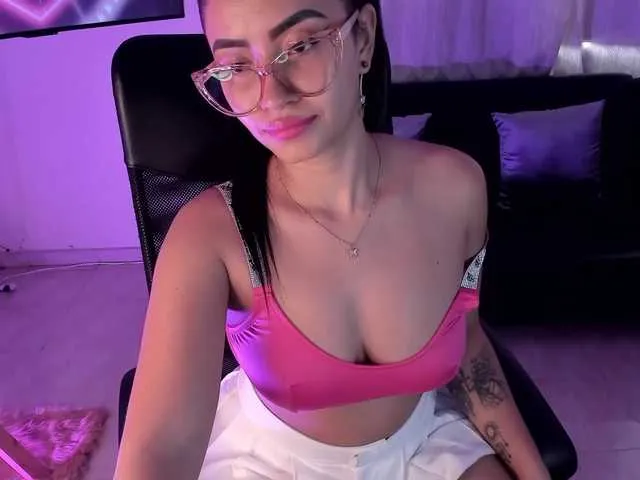 Live sex webcam photo for PaulinaBelush #290938956