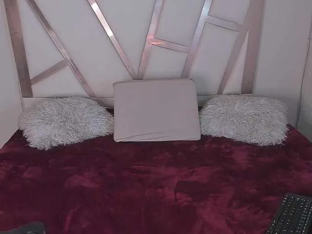 Live sex webcam photo for PaulinaBelush #291202809