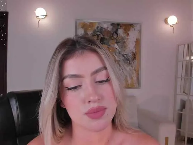 Live sex webcam photo for PaulinaSantos1 #290147886