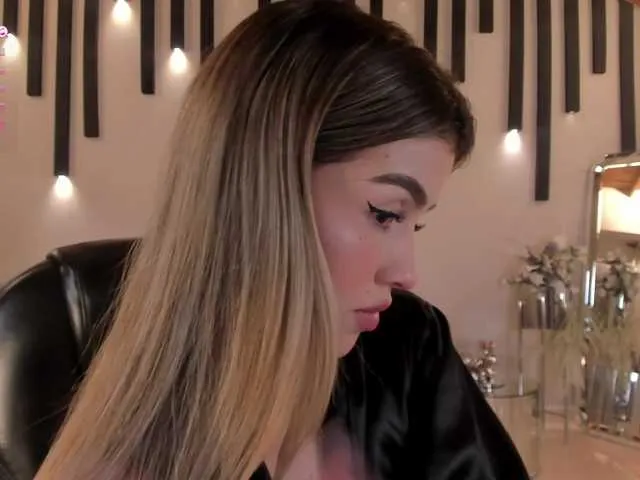 Live sex webcam photo for PaulinaSantos1 #290164136
